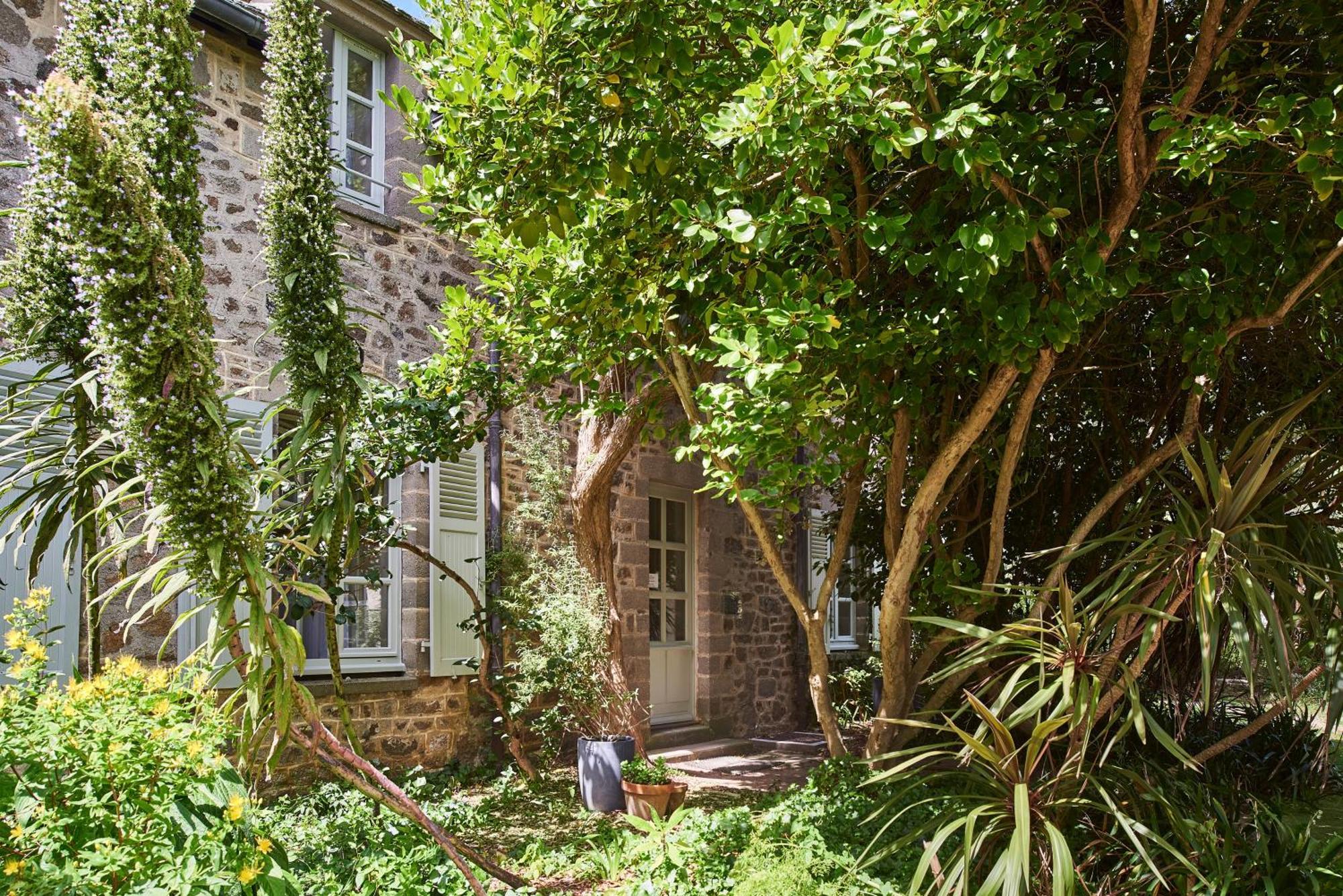 Les Maisons De Tatihou, The Originals Relais Hotell Saint-Vaast-la-Hougue Eksteriør bilde